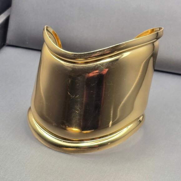 Gold Tone Bracelet Trio Cuff Bangles and Coin Charm Fashion Jewelry Anti Tarnish - Picture 2 of 14